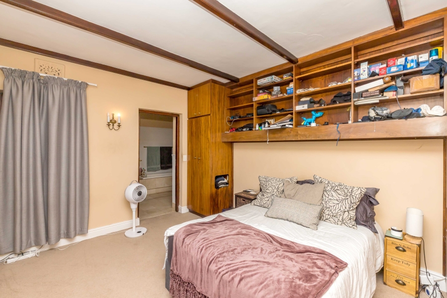 4 Bedroom Property for Sale in Oranjezicht Western Cape